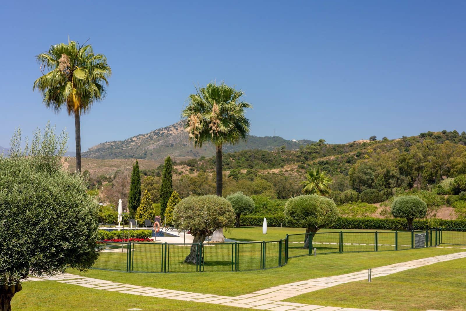 3 quarto Apartamento para venda em Benahavis - 850 000 € (Ref: 9921266)