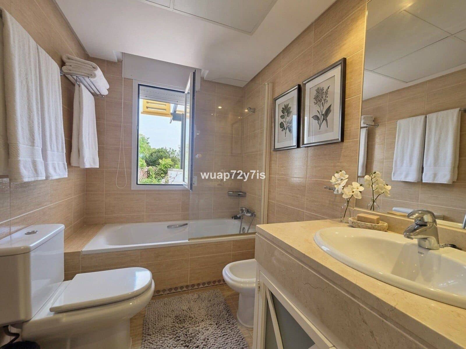 Ático de 2 habitaciones en Nueva Andalucia en venta - 534.000 € (Ref: 9921271)