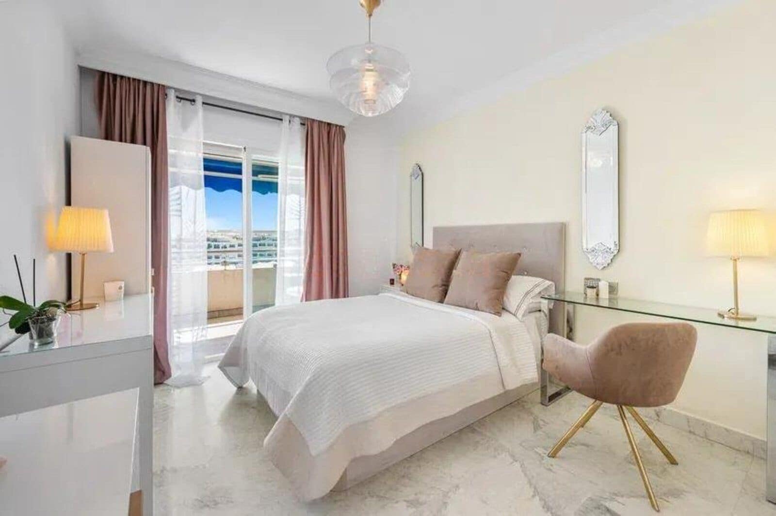 2 soveværelse Lejlighed til salg i Puerto Banus - € 885.000 (Ref: 9921273)