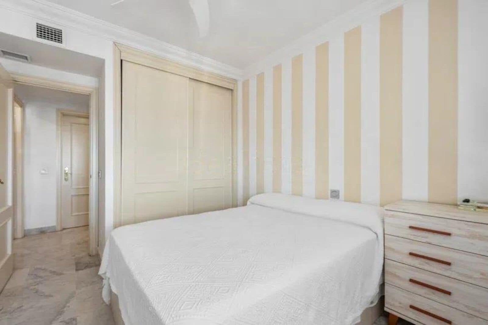 2 soveværelse Lejlighed til salg i Puerto Banus - € 885.000 (Ref: 9921273)
