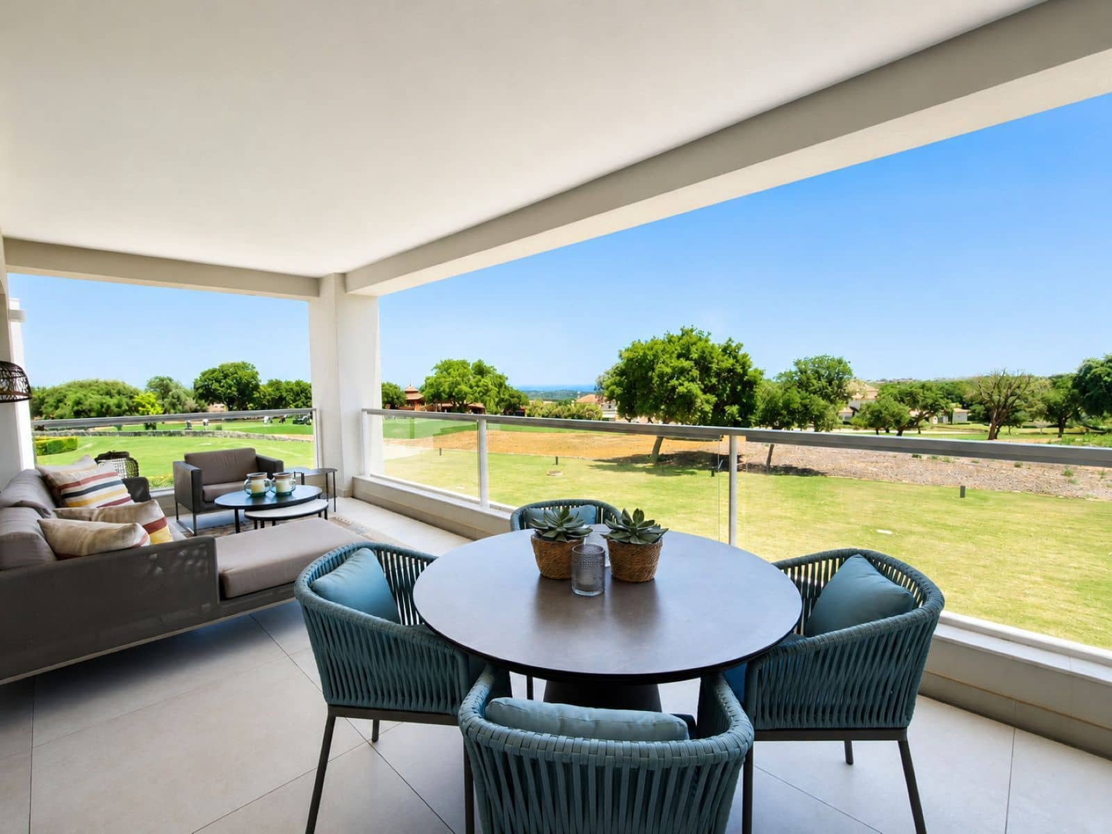 3 soveværelse Lejlighed til salg i San Roque - € 595.000 (Ref: 9921274)