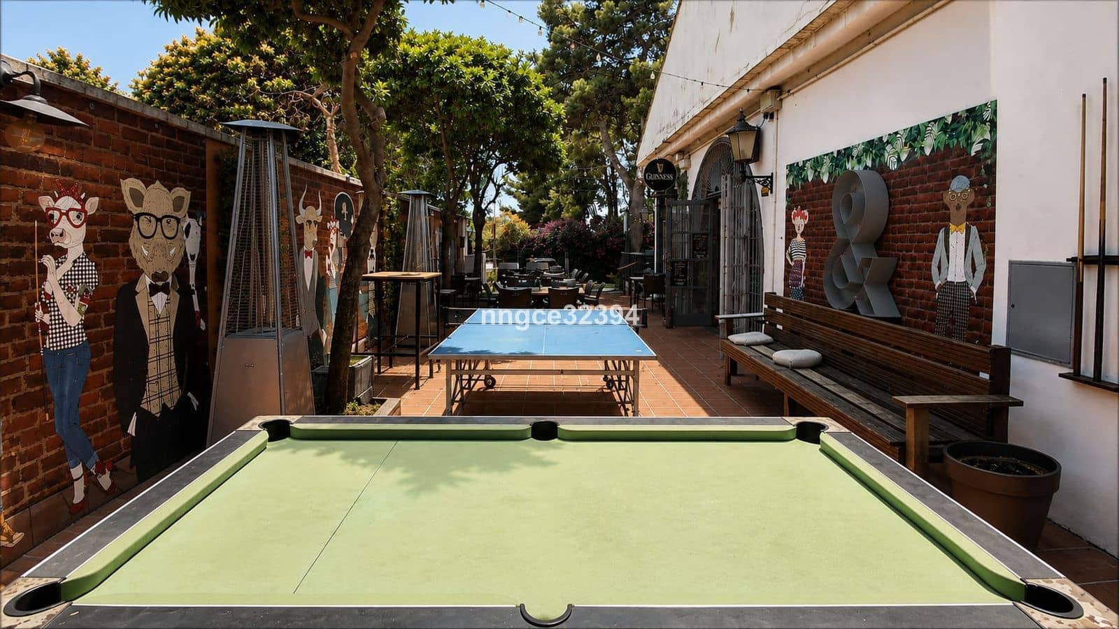 6 bedroom Restaurant/Bar for sale in Estepona - € 999,000 (Ref: 9921278)