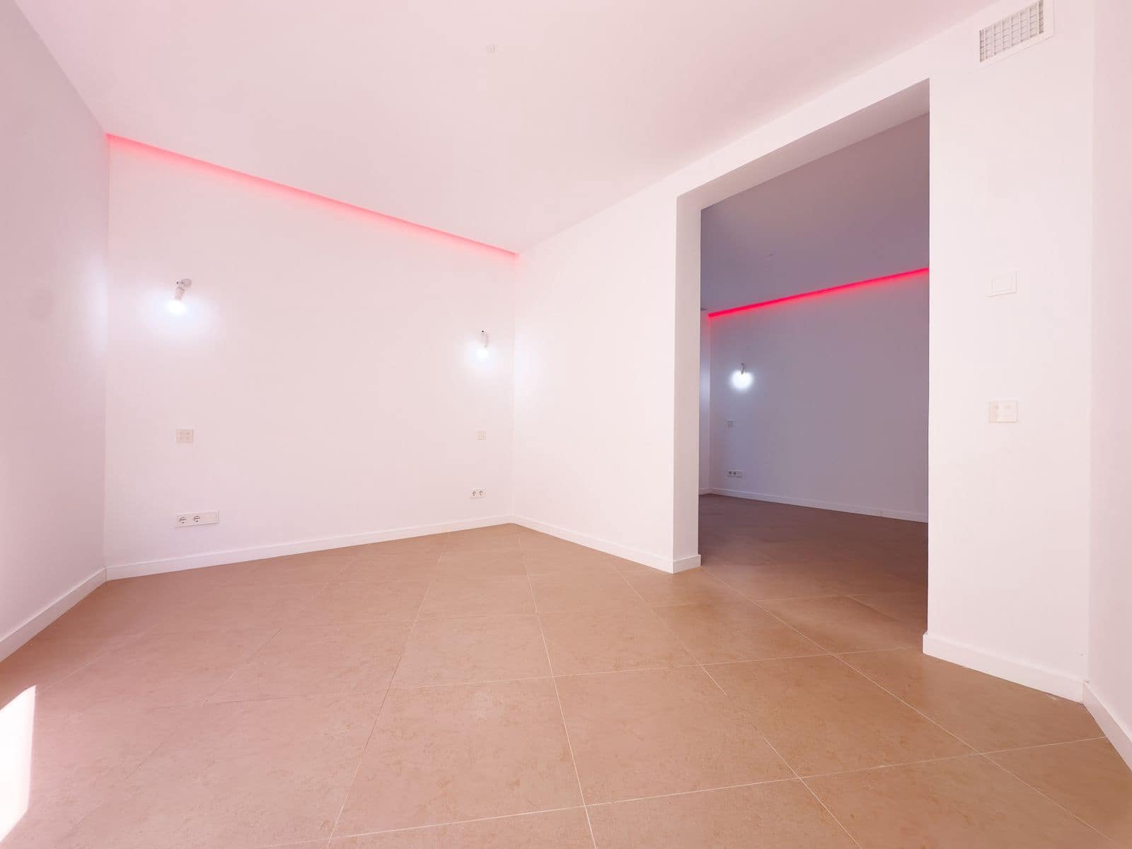 4 bedroom Villa for sale in Estepona - € 2,200,000 (Ref: 9921284)