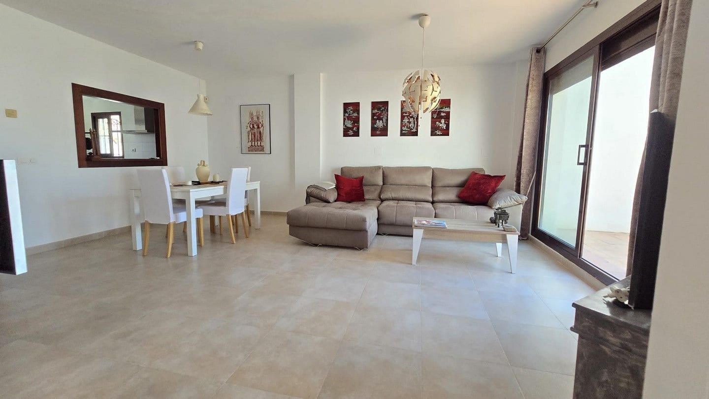 Ático de 3 habitaciones en Marbella en venta - 560.000 € (Ref: 9921291)