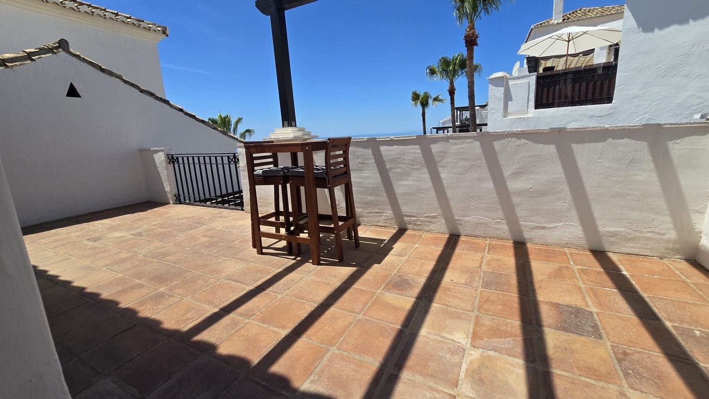 Ático de 3 habitaciones en Marbella en venta - 560.000 € (Ref: 9921291)
