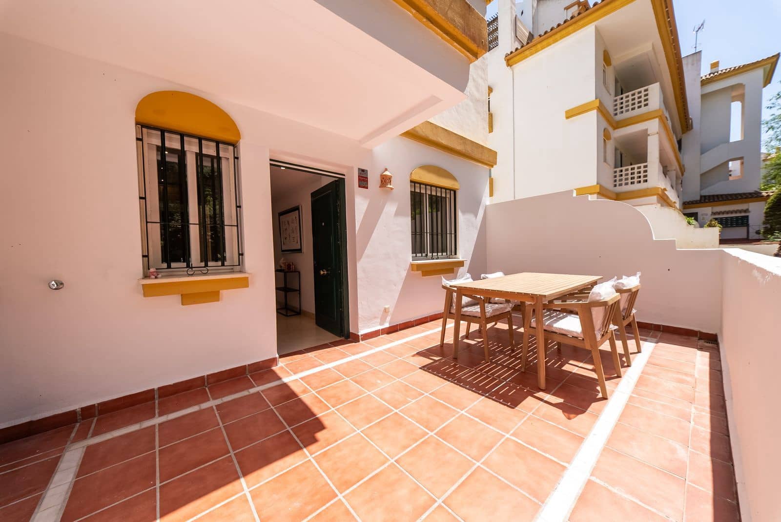 2 bedroom Apartment for sale in La Cala de Mijas - € 315,000 (Ref: 9921295)