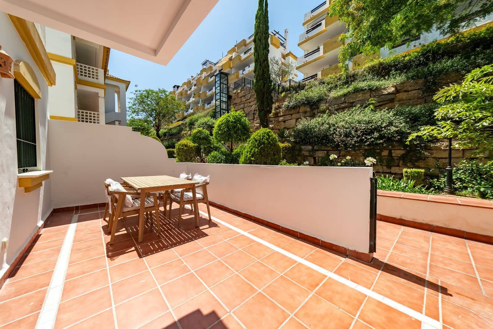 2 bedroom Apartment for sale in La Cala de Mijas - € 315,000 (Ref: 9921295)