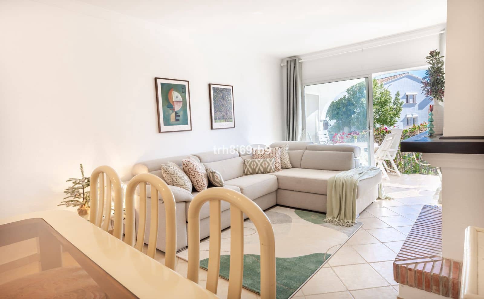 2 soverom Leilighet til salgs i Benahavis - € 315 000 (Ref: 9921300)