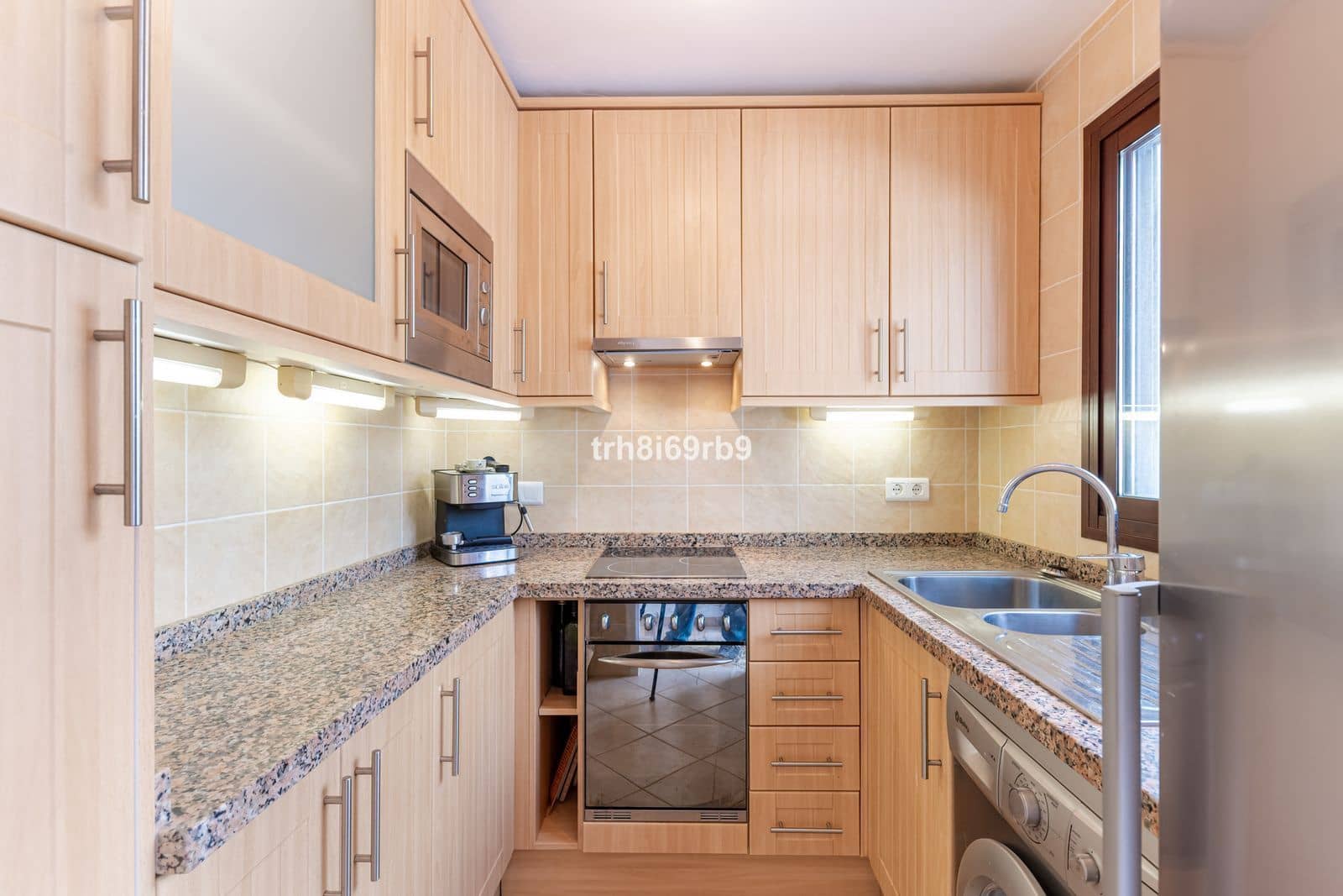 2 soverom Leilighet til salgs i Benahavis - € 315 000 (Ref: 9921300)