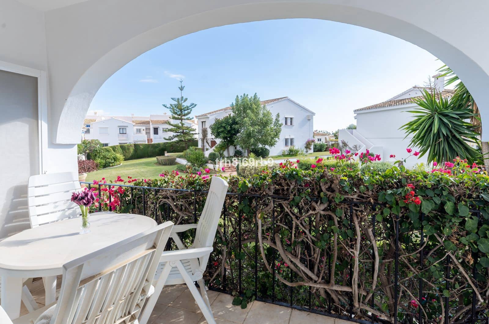2 soverom Leilighet til salgs i Benahavis - € 315 000 (Ref: 9921300)