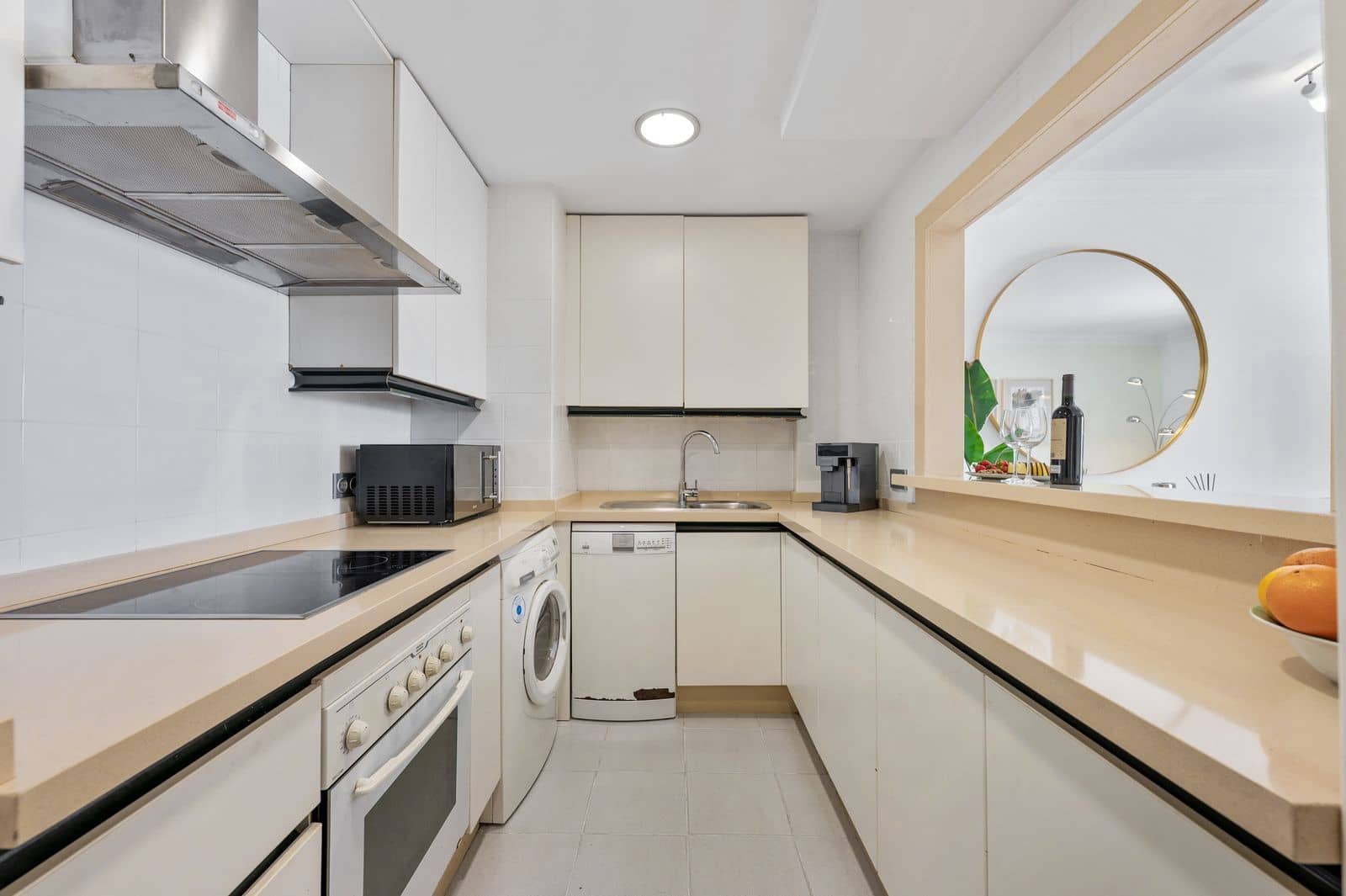 2 quarto Apartamento para venda em Puerto Banus - 885 000 € (Ref: 9921303)