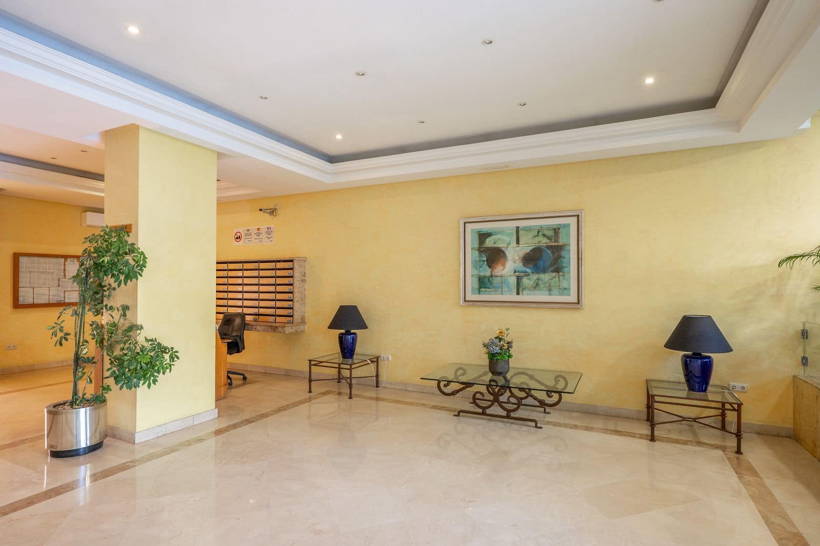 2 quarto Apartamento para venda em Puerto Banus - 885 000 € (Ref: 9921303)