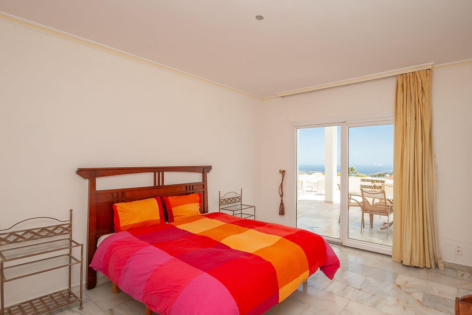 3 bedroom Apartment for sale in La Mairena - € 495,000 (Ref: 9921305)