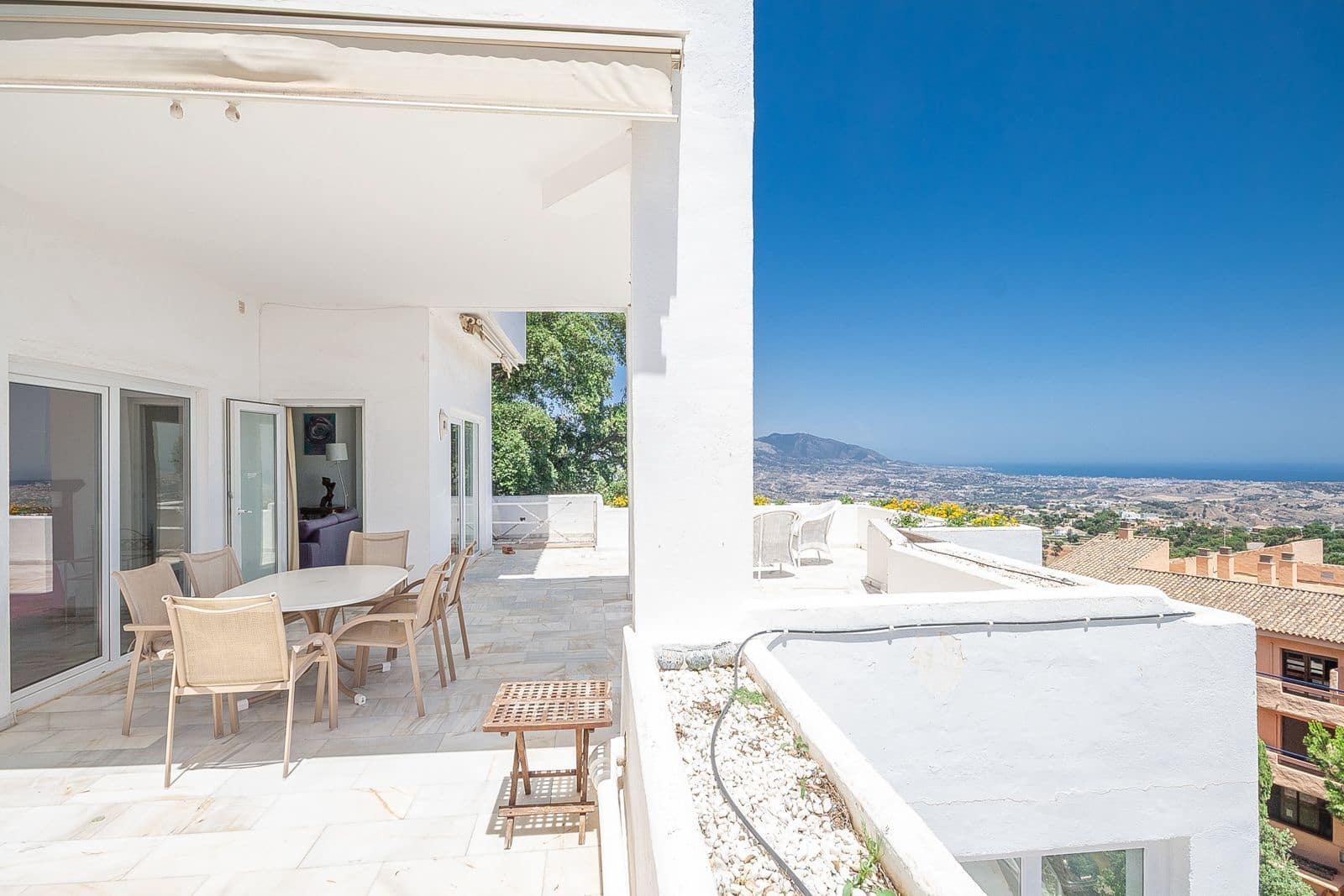 3 bedroom Apartment for sale in La Mairena - € 495,000 (Ref: 9921305)