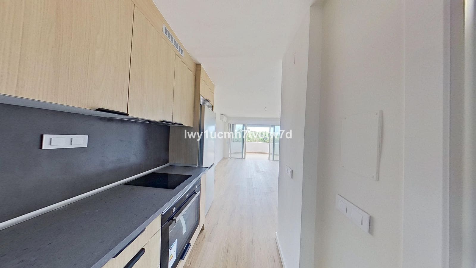 Studio for sale in Marbella - € 298,000 (Ref: 9921306)