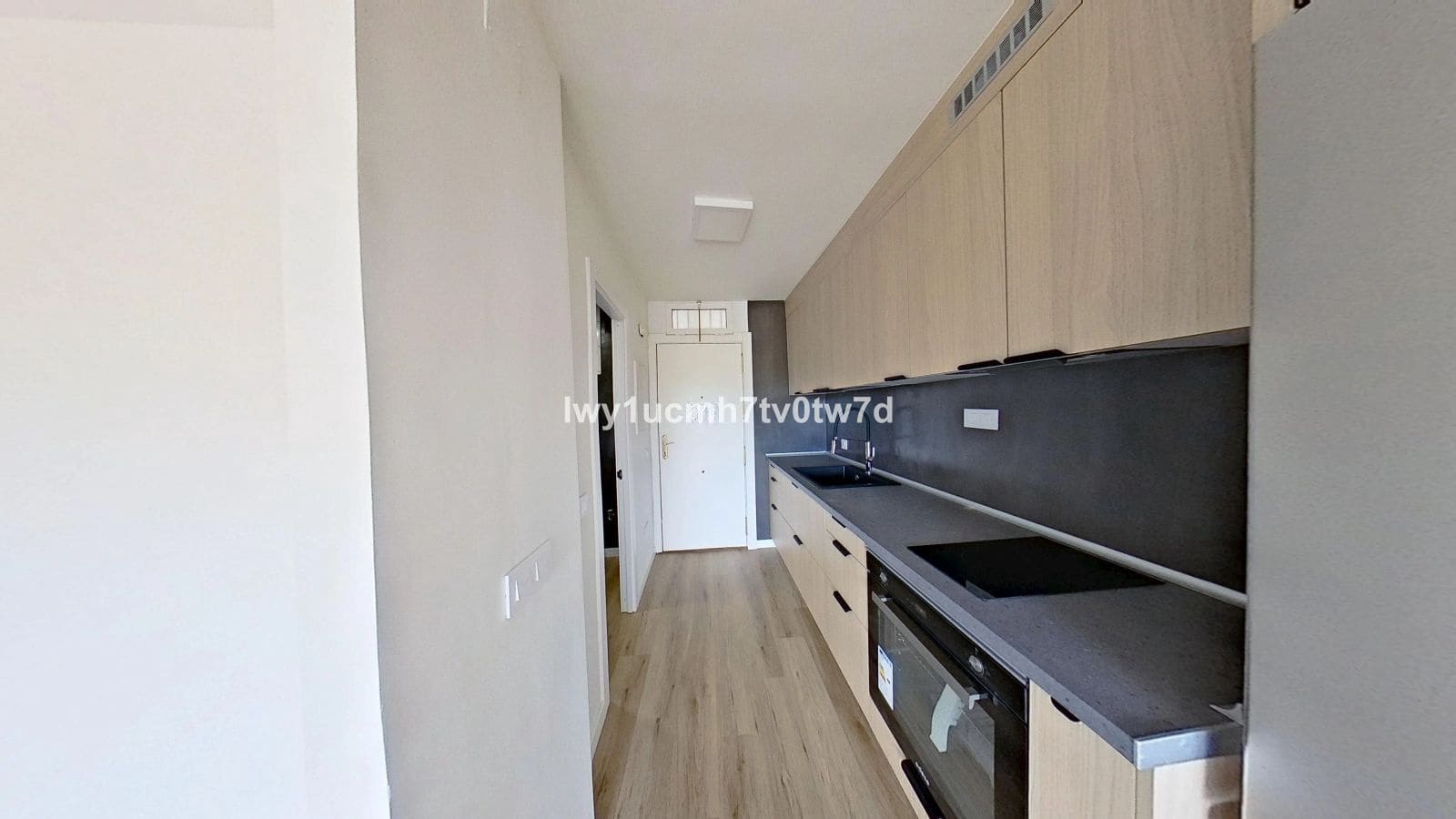 Studio for sale in Marbella - € 298,000 (Ref: 9921306)