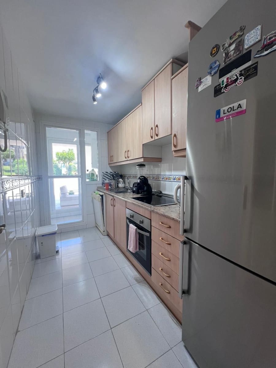 Apartamento de 2 habitaciones en Puerto Banus en venta - 529.000 € (Ref: 9921307)