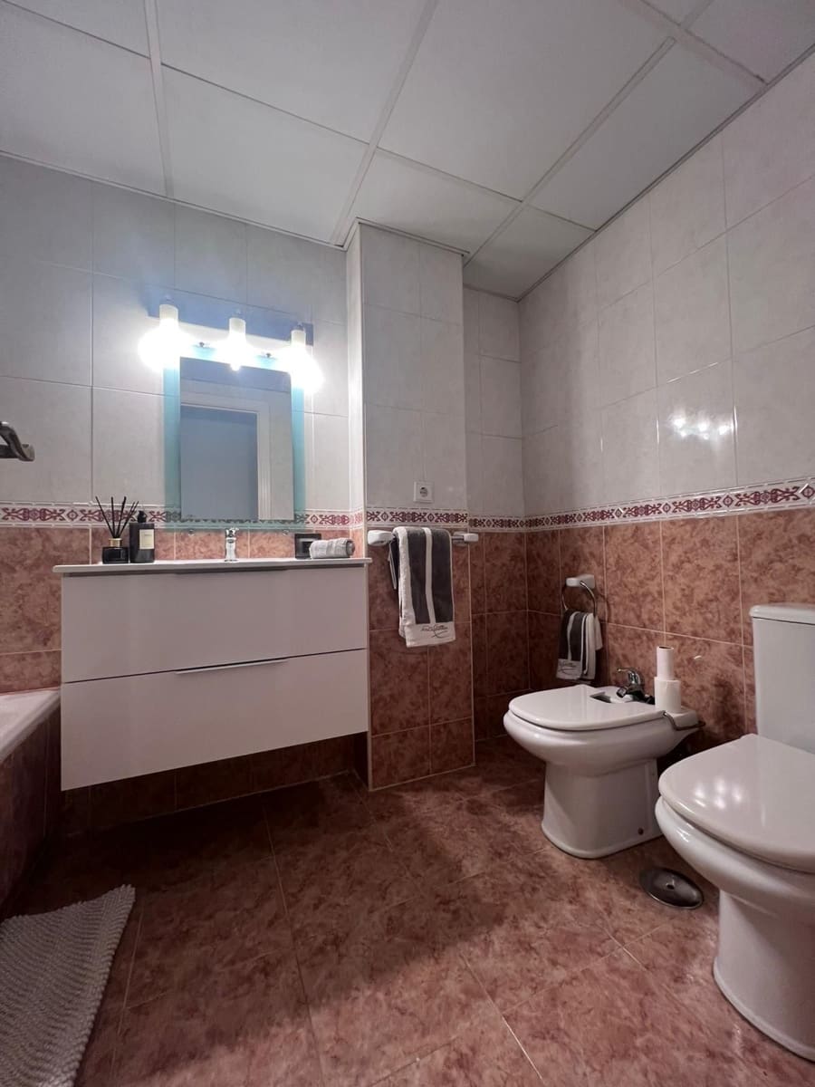 Apartamento de 2 habitaciones en Puerto Banus en venta - 529.000 € (Ref: 9921307)