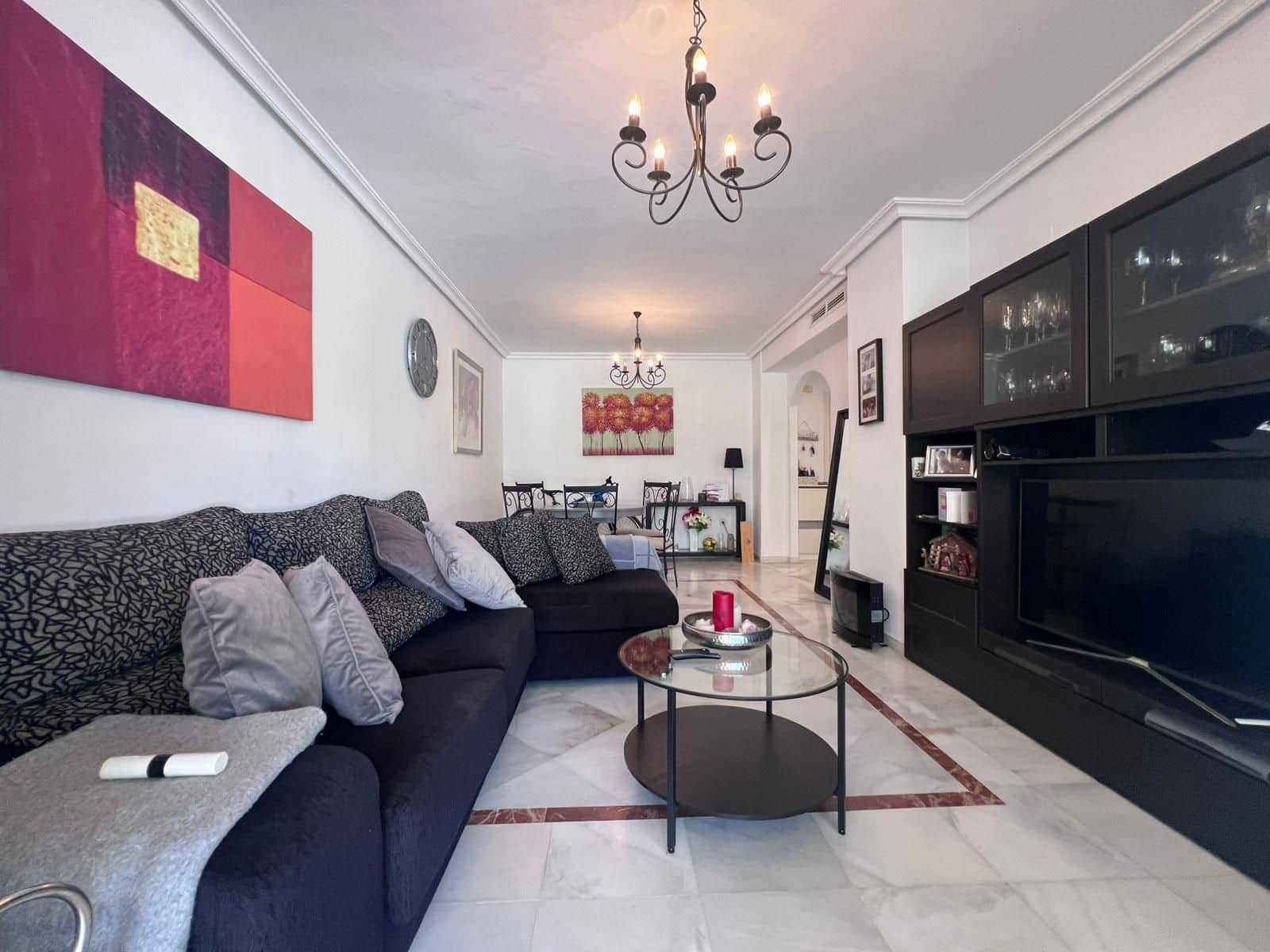 Apartamento de 2 habitaciones en Puerto Banus en venta - 529.000 € (Ref: 9921307)