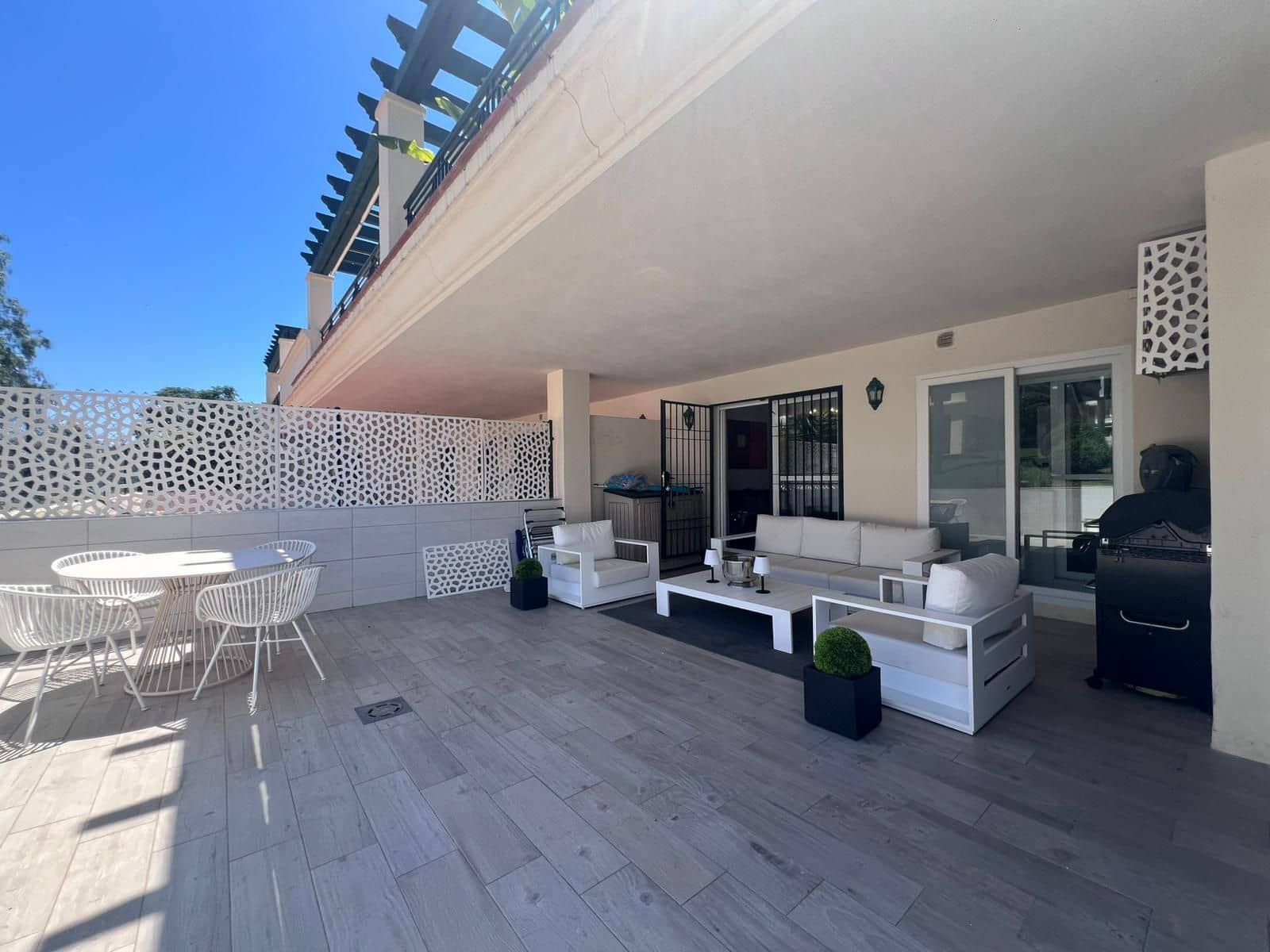 Apartamento de 2 habitaciones en Puerto Banus en venta - 529.000 € (Ref: 9921307)