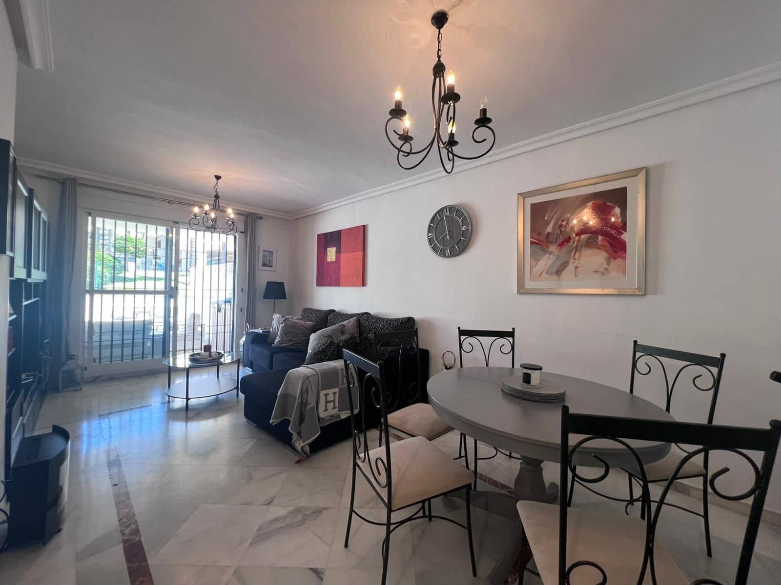 Apartamento de 2 habitaciones en Puerto Banus en venta - 529.000 € (Ref: 9921307)