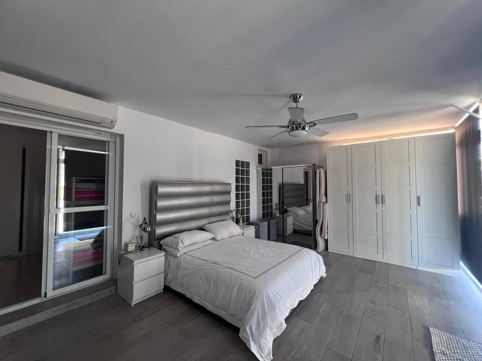 Apartamento de 2 habitaciones en Puerto Banus en venta - 529.000 € (Ref: 9921307)