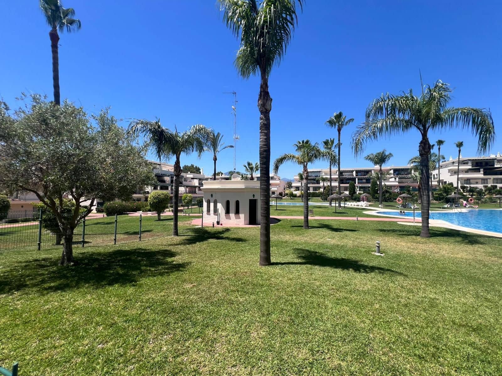 Apartamento de 2 habitaciones en Puerto Banus en venta - 529.000 € (Ref: 9921307)