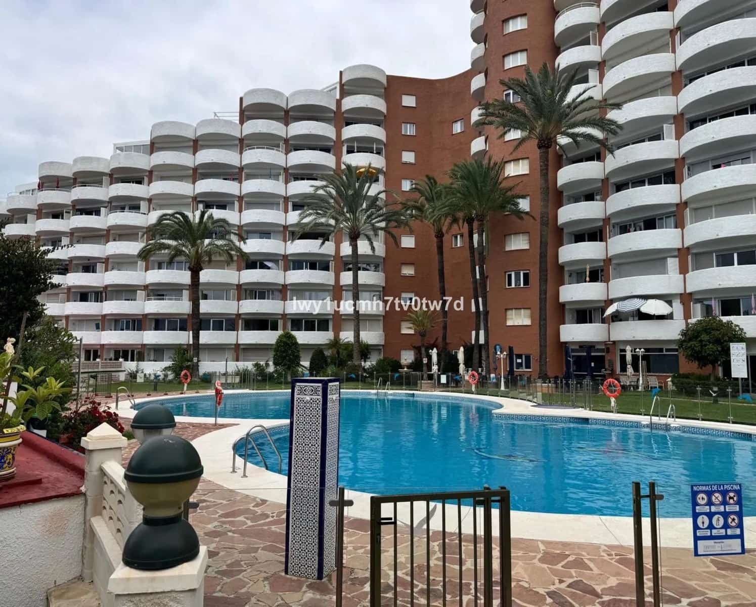 Studio for sale in Marbella - € 319,000 (Ref: 9921317)