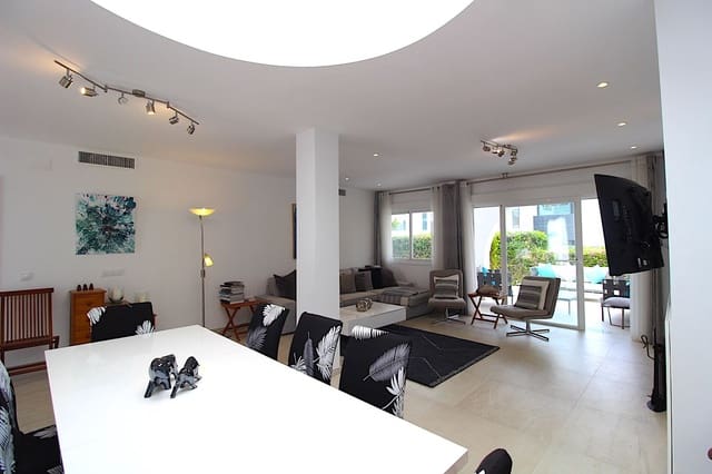 4 sypialnia Dom blizniak na sprzedaż w Aloha Golf, Marbella - 895 000 € (Ref: 9921318)