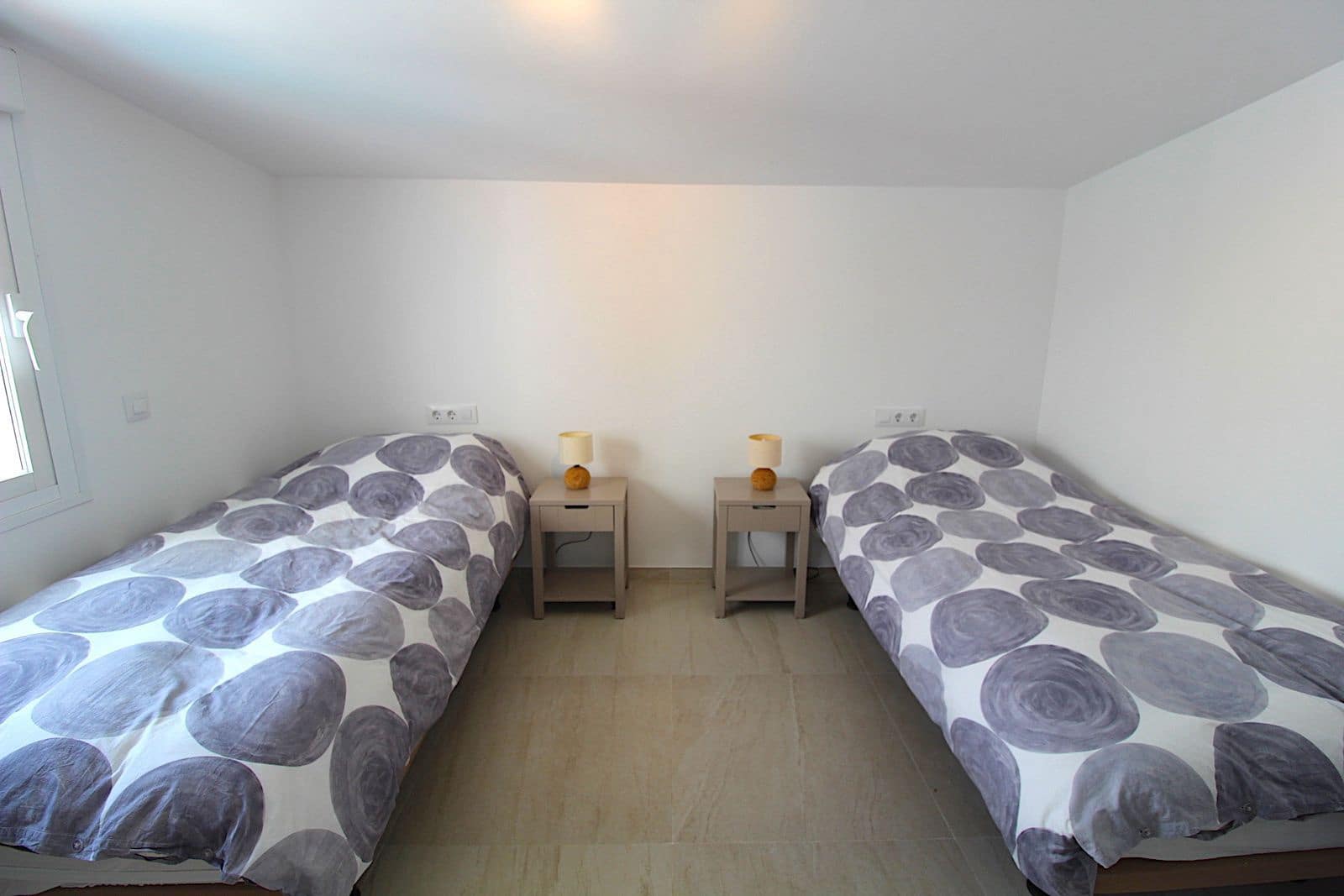 4 quarto Moradia Geminada para venda em Aloha Golf - 895 000 € (Ref: 9921318)