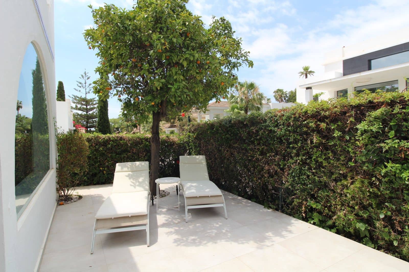 4 quarto Moradia Geminada para venda em Aloha Golf - 895 000 € (Ref: 9921318)