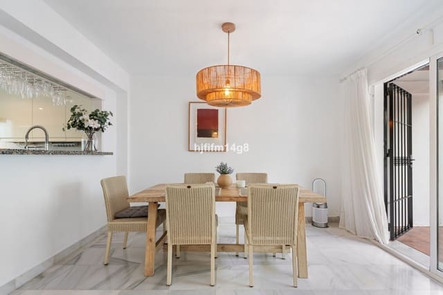 4 chambre Maison de Ville à vendre à Nueva Andalucia, Marbella - 650 000 € (Ref: 9933768)