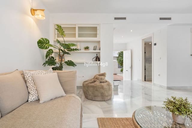 4 chambre Maison de Ville à vendre à Nueva Andalucia, Marbella - 650 000 € (Ref: 9933768)