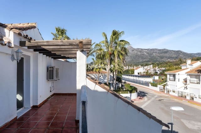 4 chambre Maison de Ville à vendre à Nueva Andalucia, Marbella - 650 000 € (Ref: 9933768)