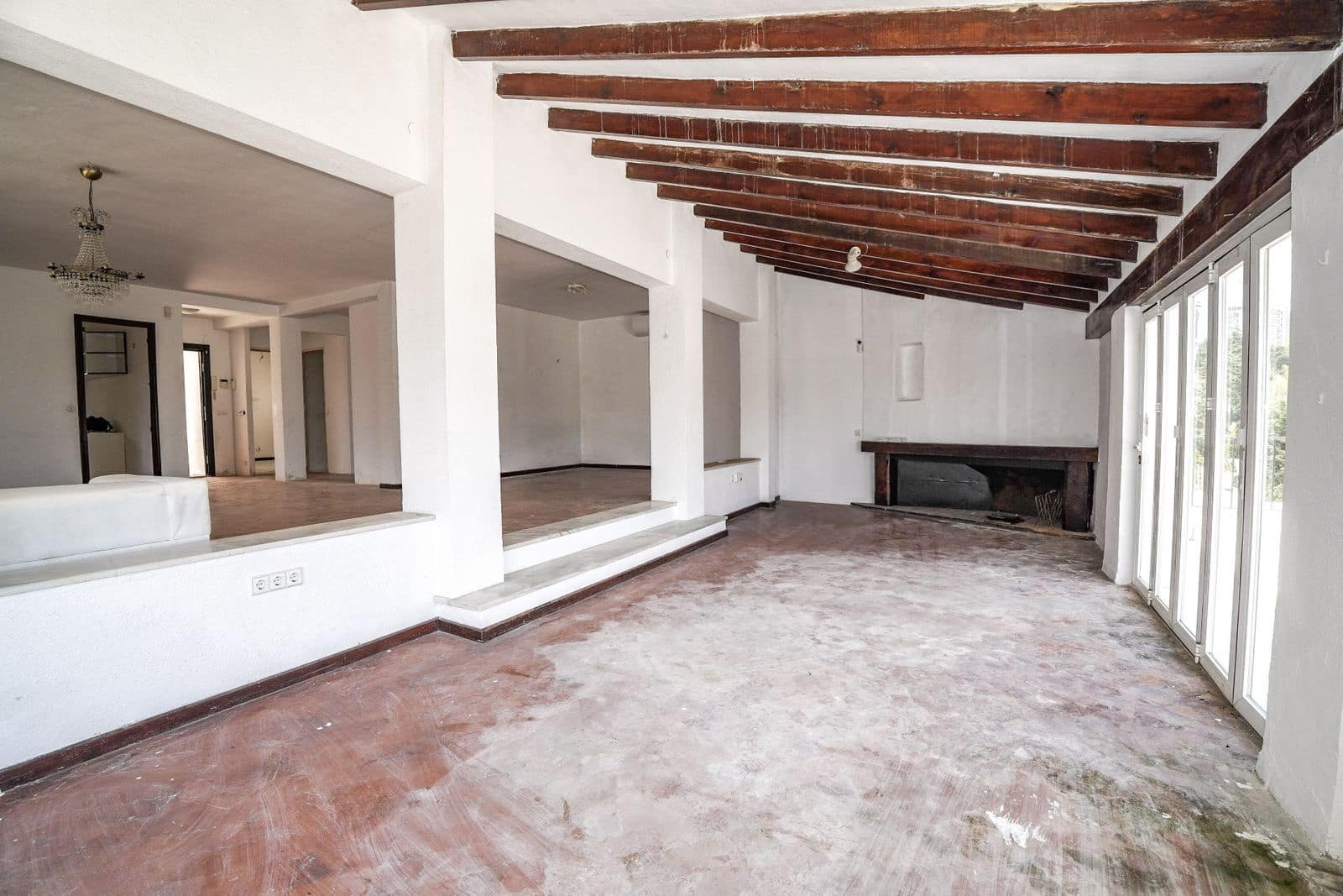 4 bedroom Villa for sale in Nueva Andalucia - € 995,000 (Ref: 9933784)
