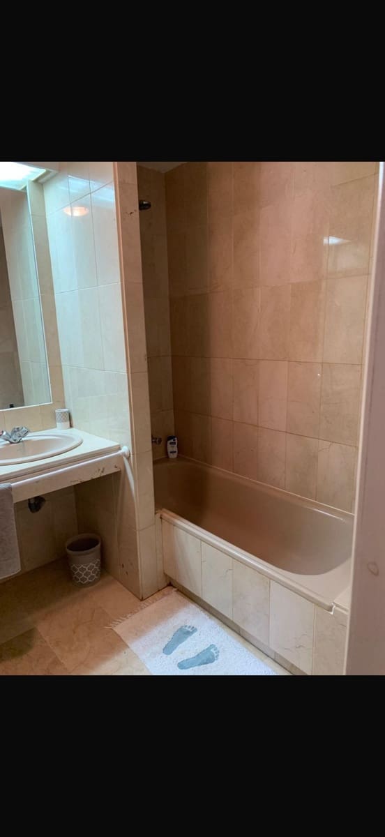 2 chambre Penthouse à vendre à Estepona - 295 000 € (Ref: 9933799)