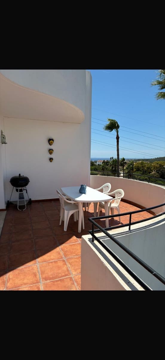 2 chambre Penthouse à vendre à Estepona - 295 000 € (Ref: 9933799)