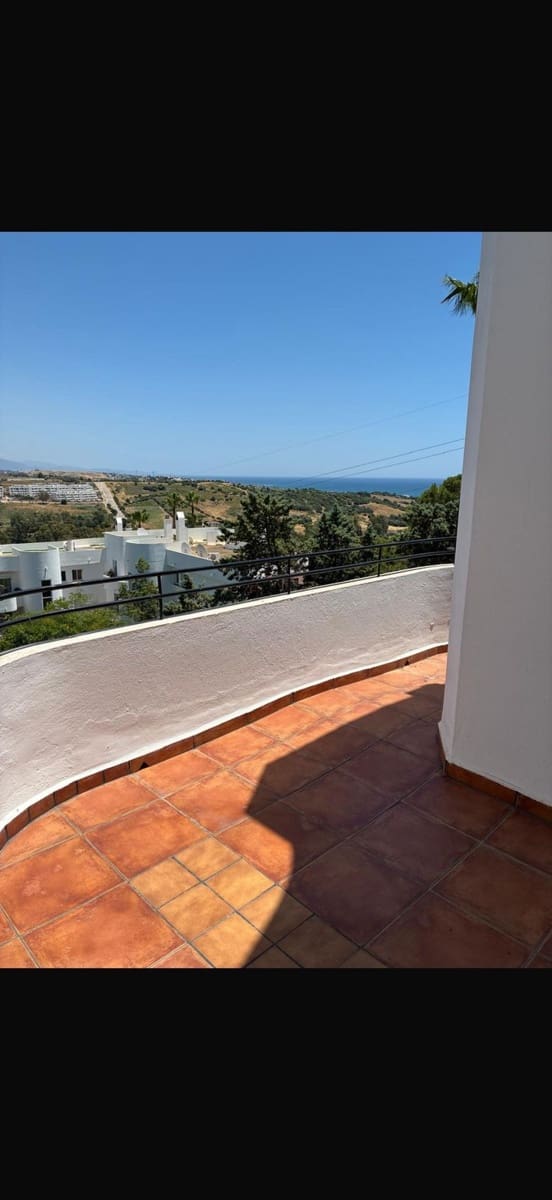 2 chambre Penthouse à vendre à Estepona - 295 000 € (Ref: 9933799)