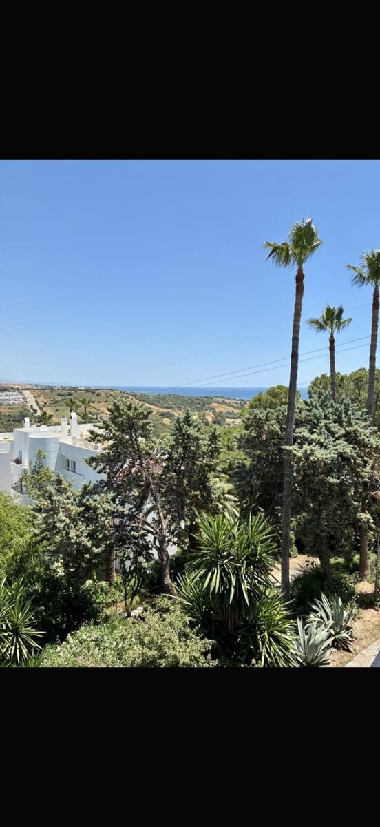 2 chambre Penthouse à vendre à Estepona - 295 000 € (Ref: 9933799)