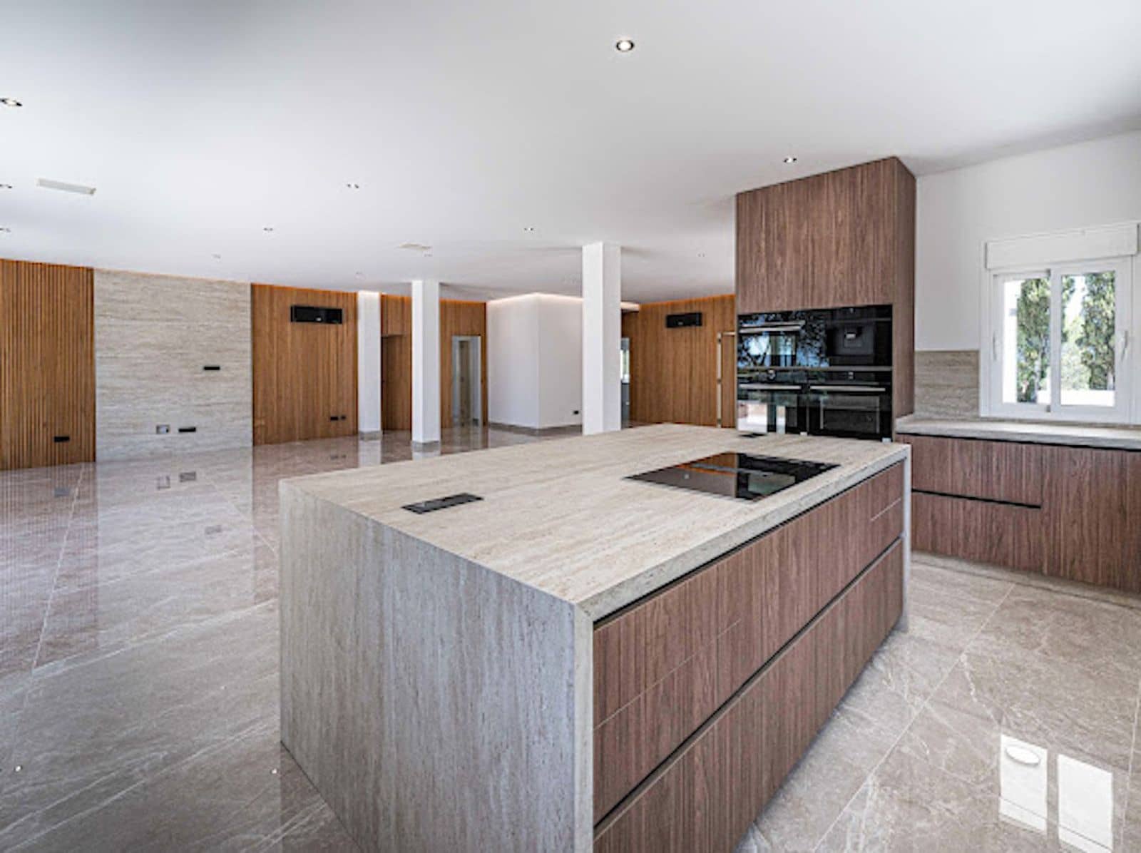 Chalet de 5 habitaciones en El Madroñal en venta - 3.600.000 € (Ref: 9933802)