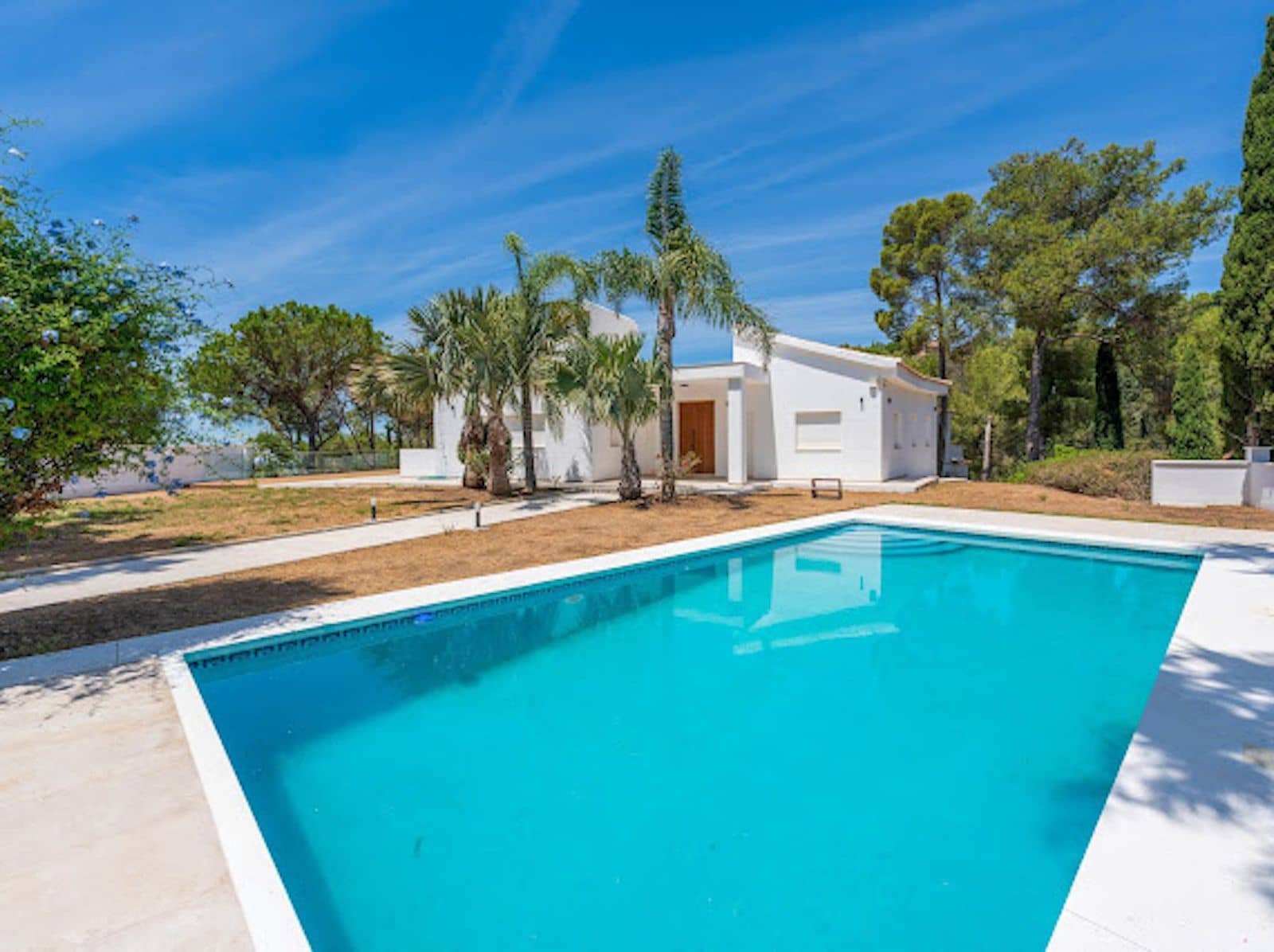 Chalet de 5 habitaciones en El Madroñal en venta - 3.600.000 € (Ref: 9933802)