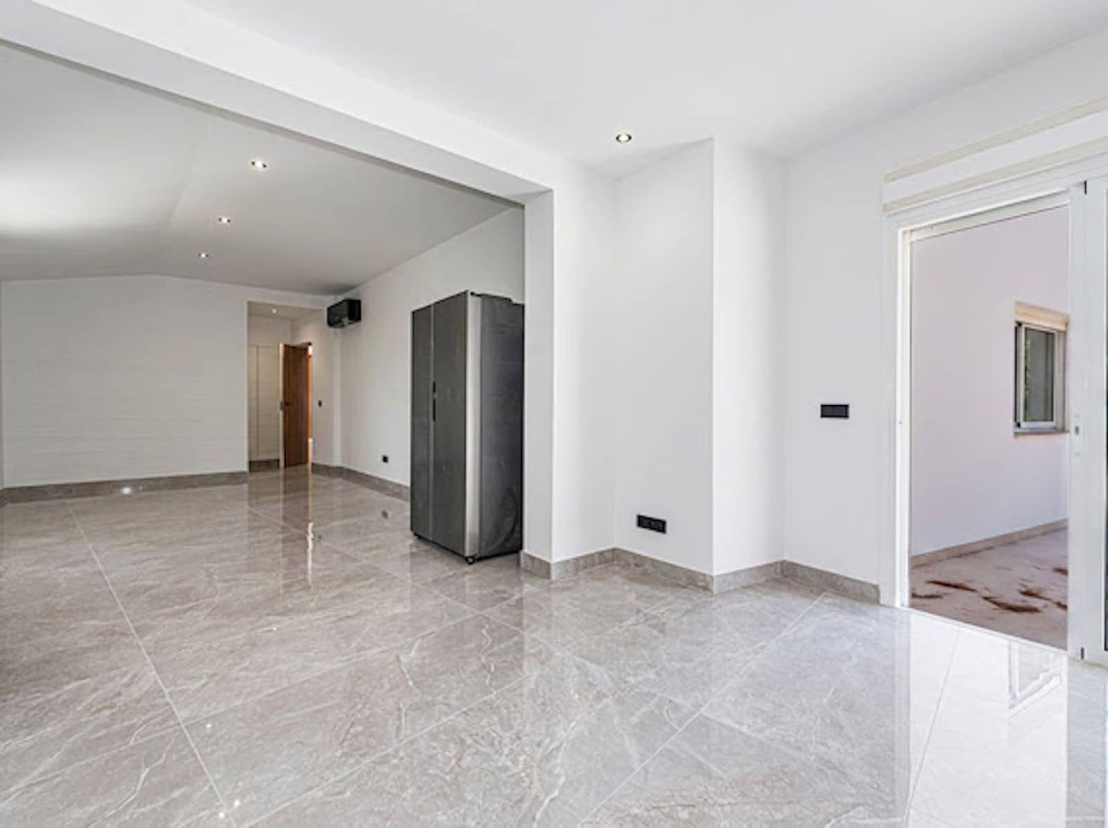 Chalet de 5 habitaciones en El Madroñal en venta - 3.600.000 € (Ref: 9933802)