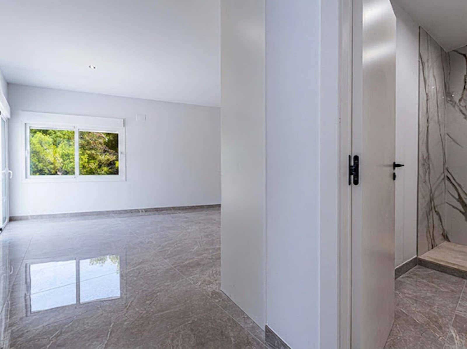 Chalet de 5 habitaciones en El Madroñal en venta - 3.600.000 € (Ref: 9933802)
