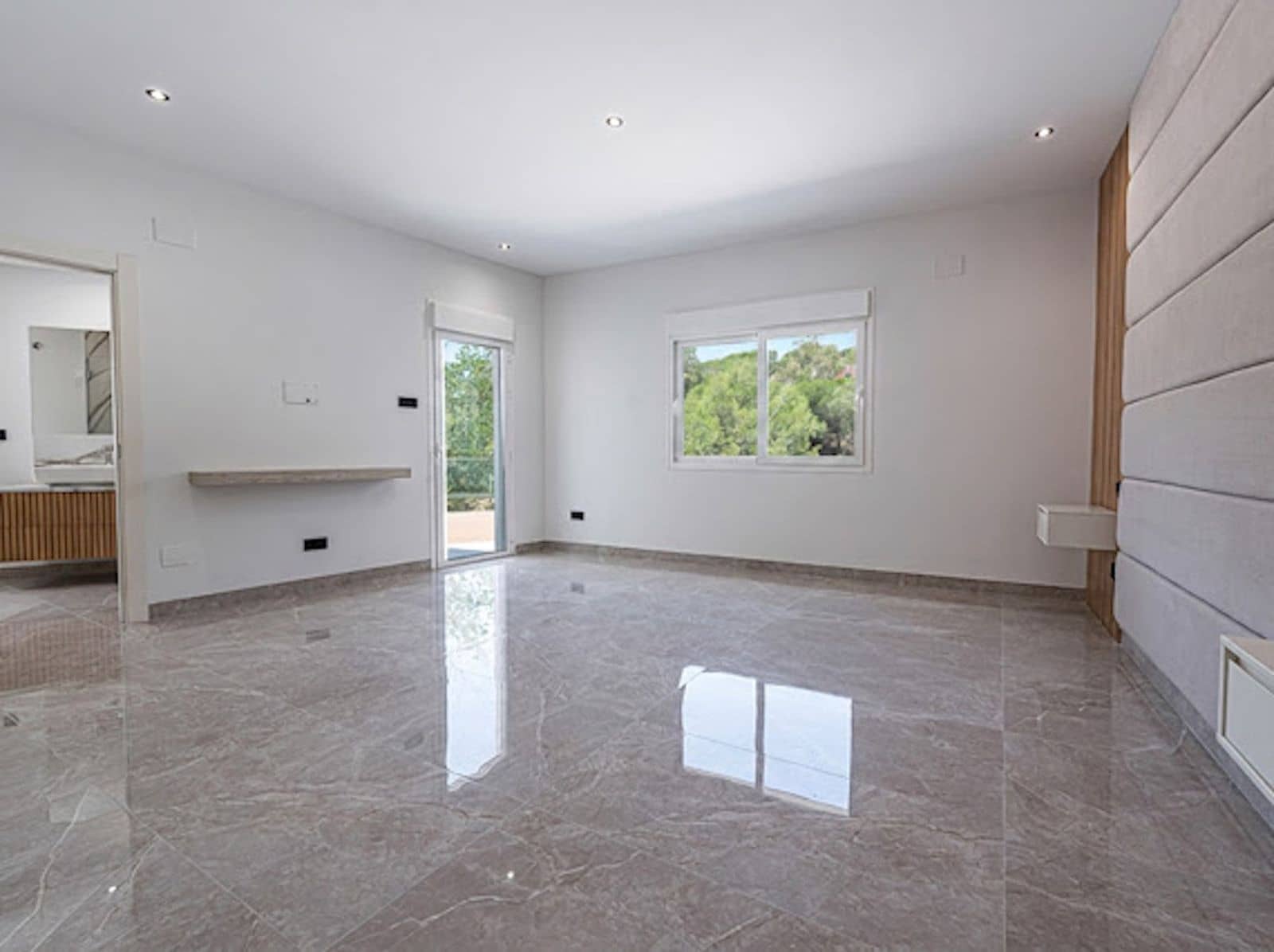 Chalet de 5 habitaciones en El Madroñal en venta - 3.600.000 € (Ref: 9933802)
