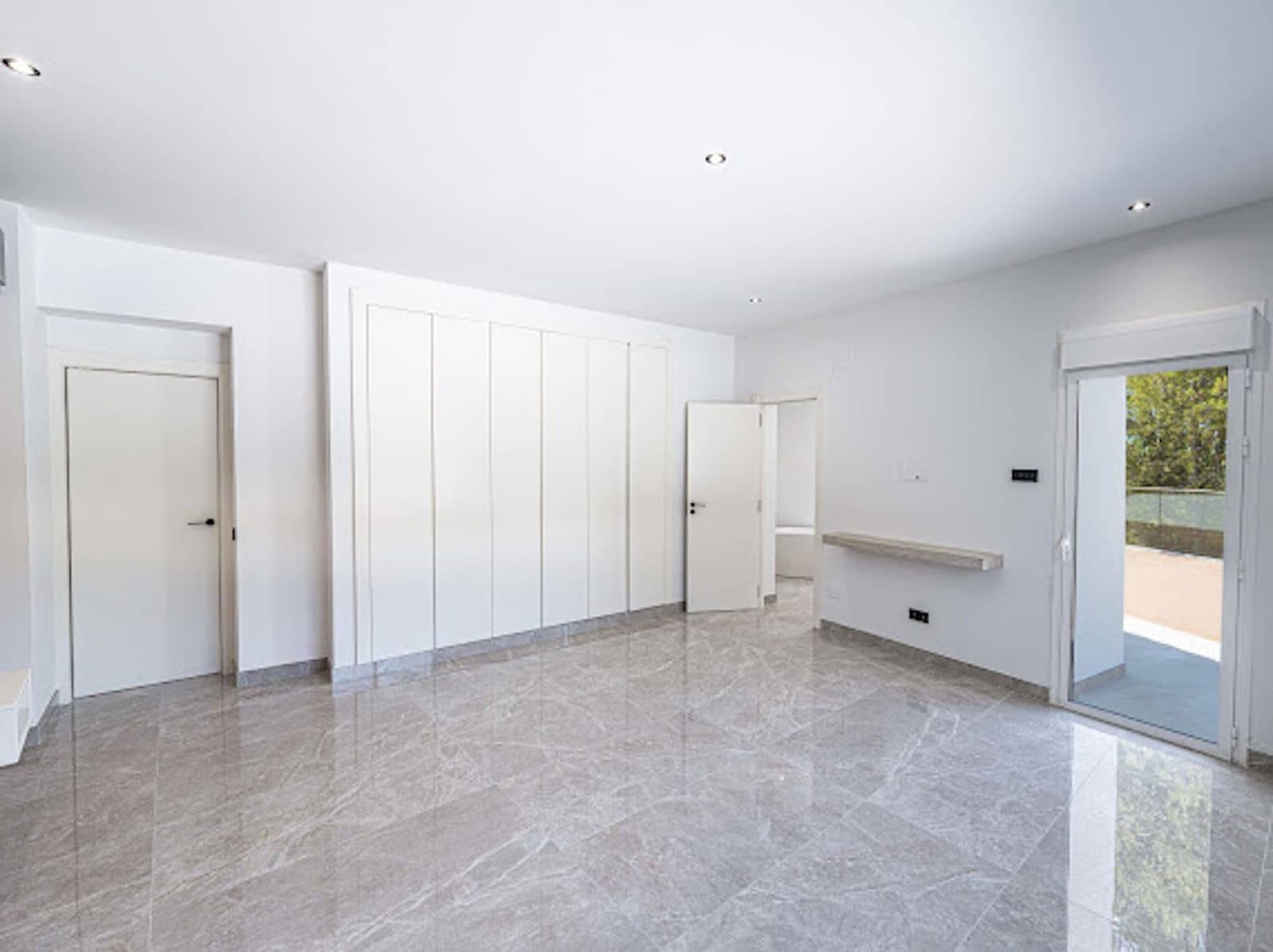 Chalet de 5 habitaciones en El Madroñal en venta - 3.600.000 € (Ref: 9933802)