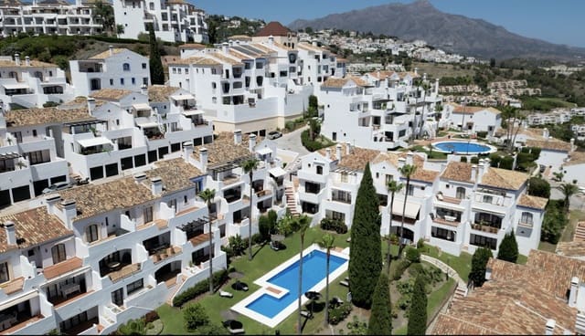 4 soverom Hus til salgs i Los Arqueros, Benahavís - € 745 000 (Ref: 9933803)