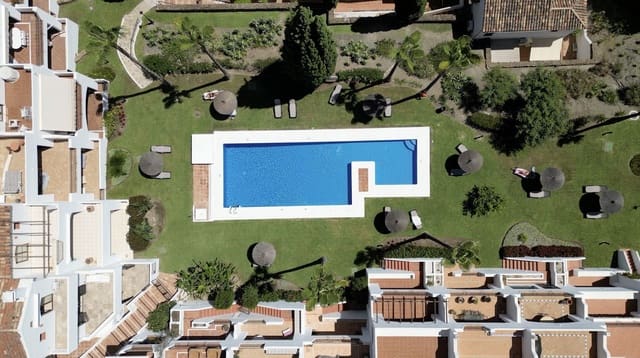 4 soverom Hus til salgs i Los Arqueros, Benahavís - € 745 000 (Ref: 9933803)