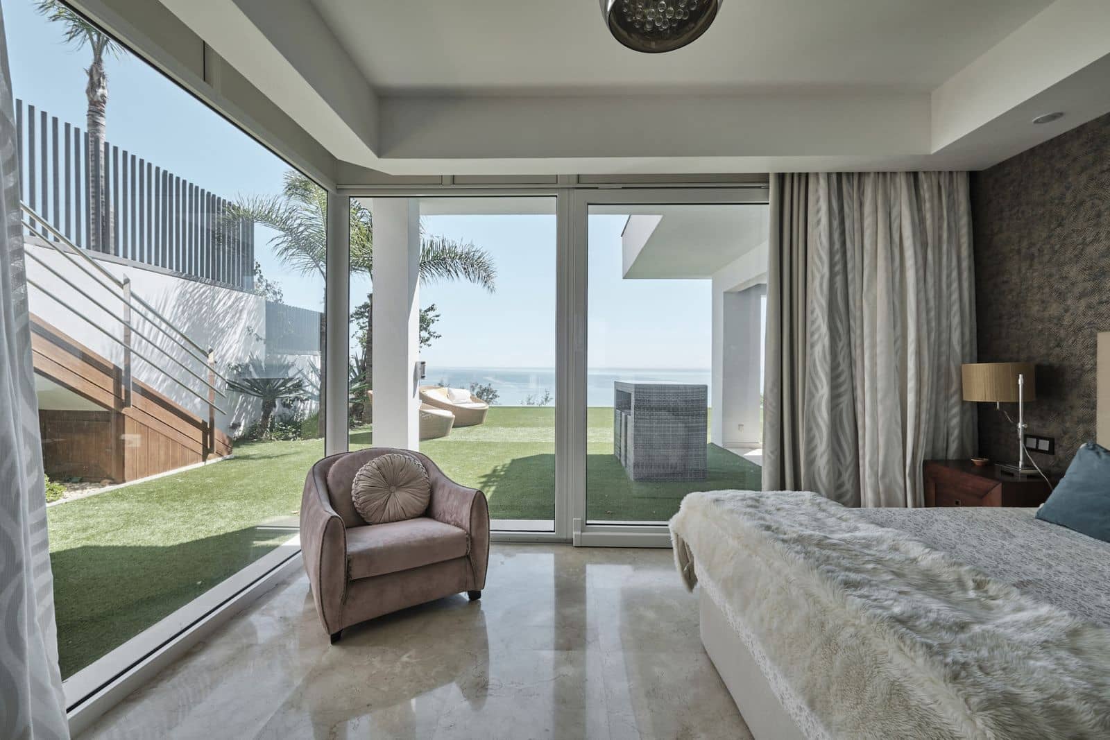 5 soverom Villa til salgs i Manilva - € 2 995 000 (Ref: 9933808)
