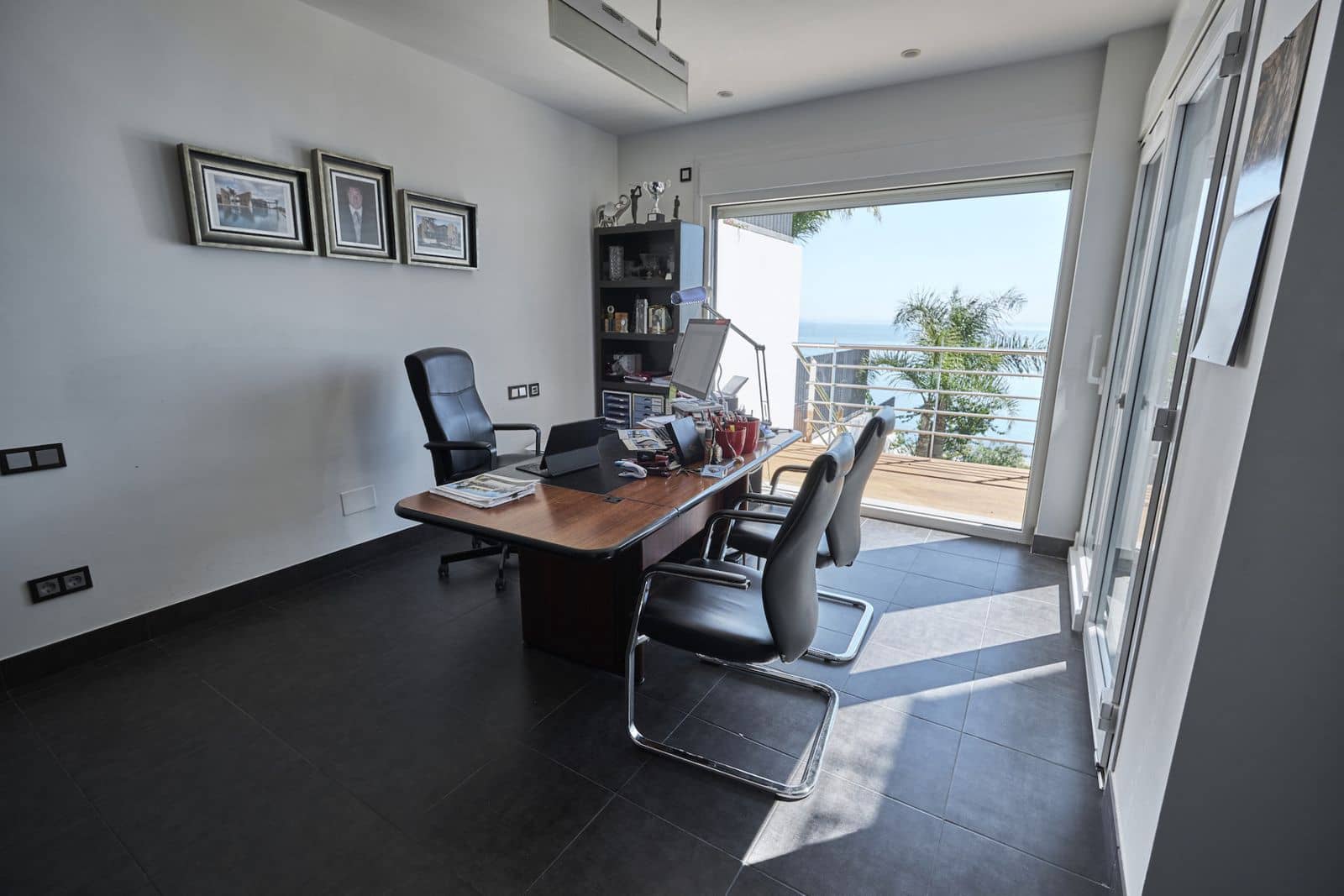 5 soverom Villa til salgs i Manilva - € 2 995 000 (Ref: 9933808)