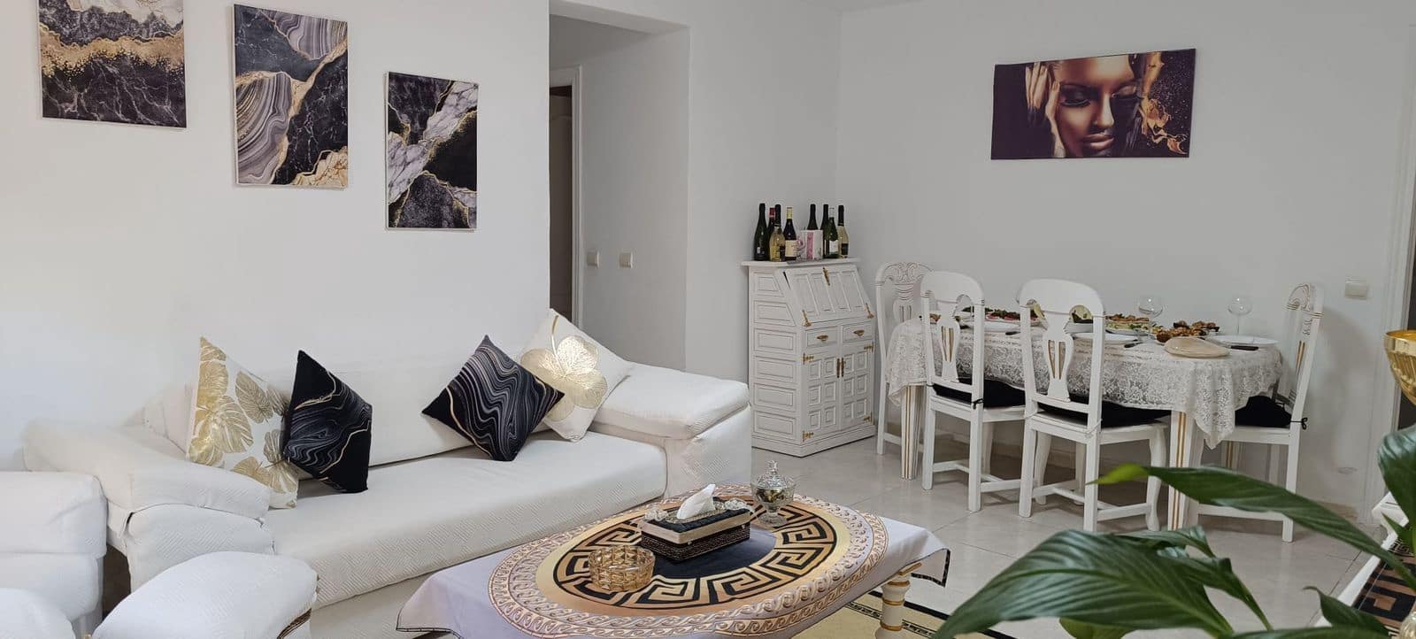 3 soveværelse Lejlighed til salg i Marbella - € 429.000 (Ref: 9933809)